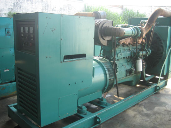 安多租赁发电机- 发电机碳刷磨损的原因是什么