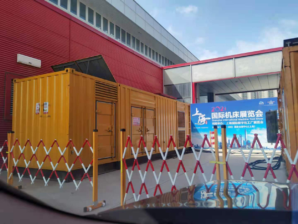 安多出租发电机-柴油发电机和汽油发电机哪个更好一些？