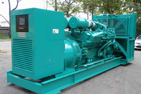 安多柴油发电机组电压不稳定怎样维修？